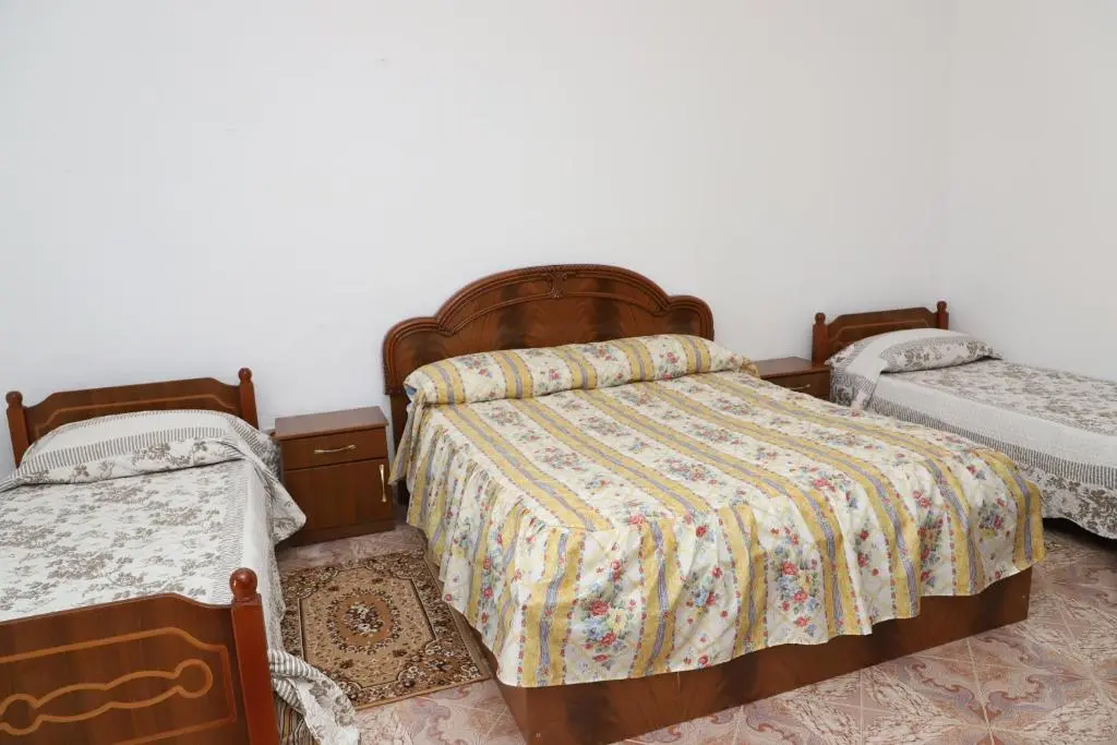 img_id_1325769.webp