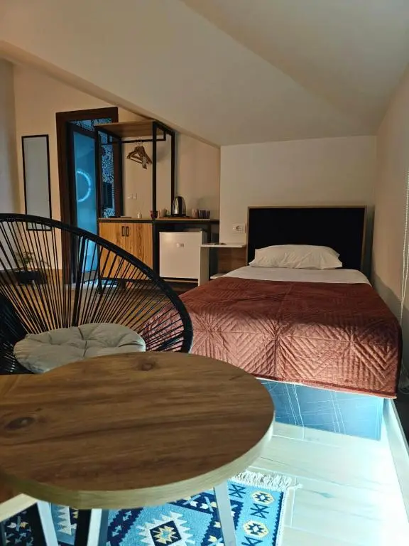 img_id_932093.webp