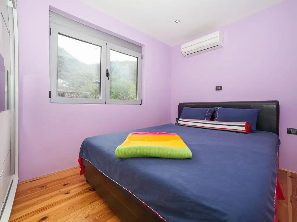 img_id_2254460.webp