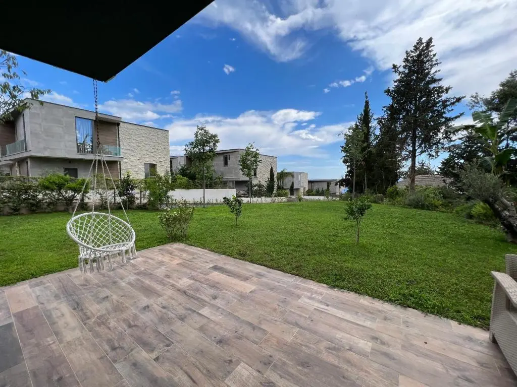 img_id_1666929.webp