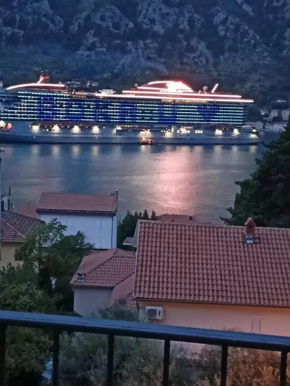 img_id_2249435.webp