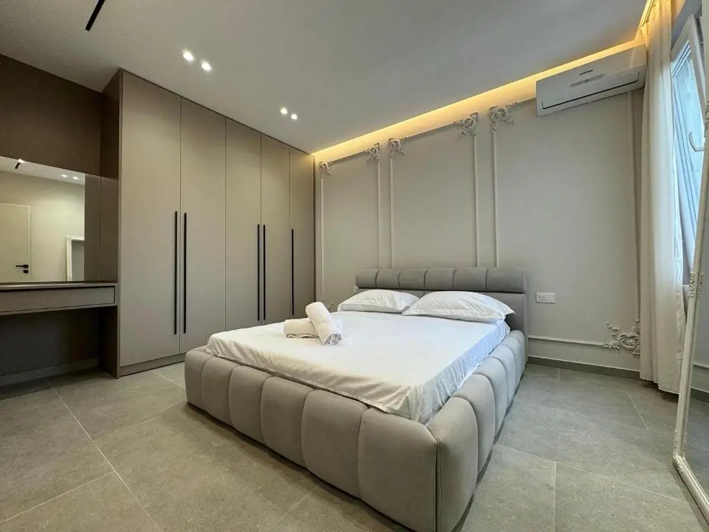 img_id_874612.webp