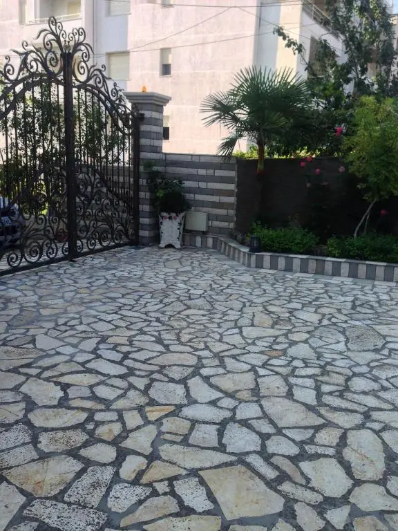 img_id_893640.webp