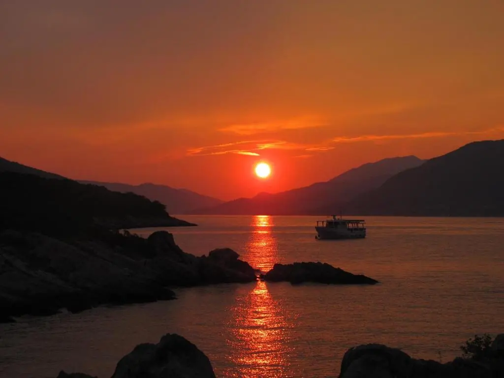 img_id_2244857.webp