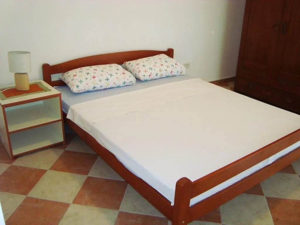 img_id_2242247.webp