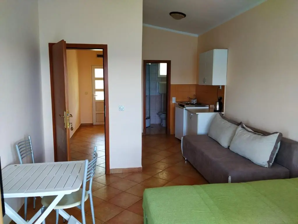 img_id_2241946.webp