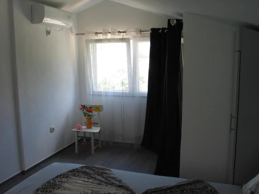 img_id_2239381.webp