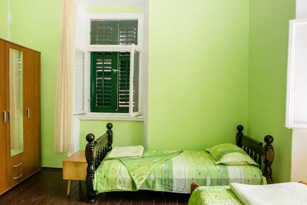 img_id_2239088.webp