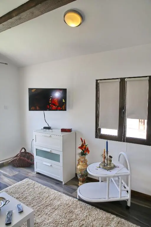 img_id_2236505.webp
