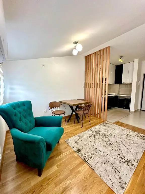 img_id_2230653.webp