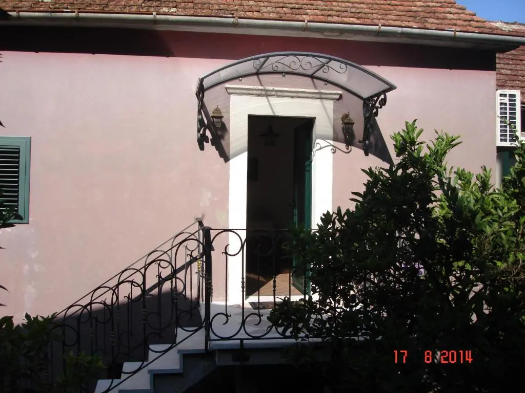 img_id_2227467.webp