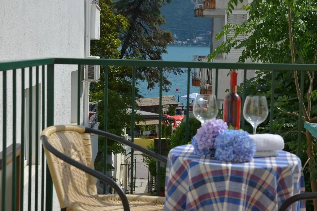 img_id_2225246.webp
