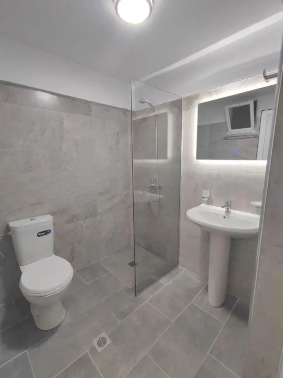 img_id_923239.webp
