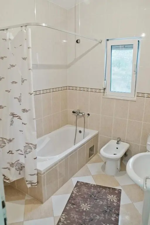 img_id_2222174.webp
