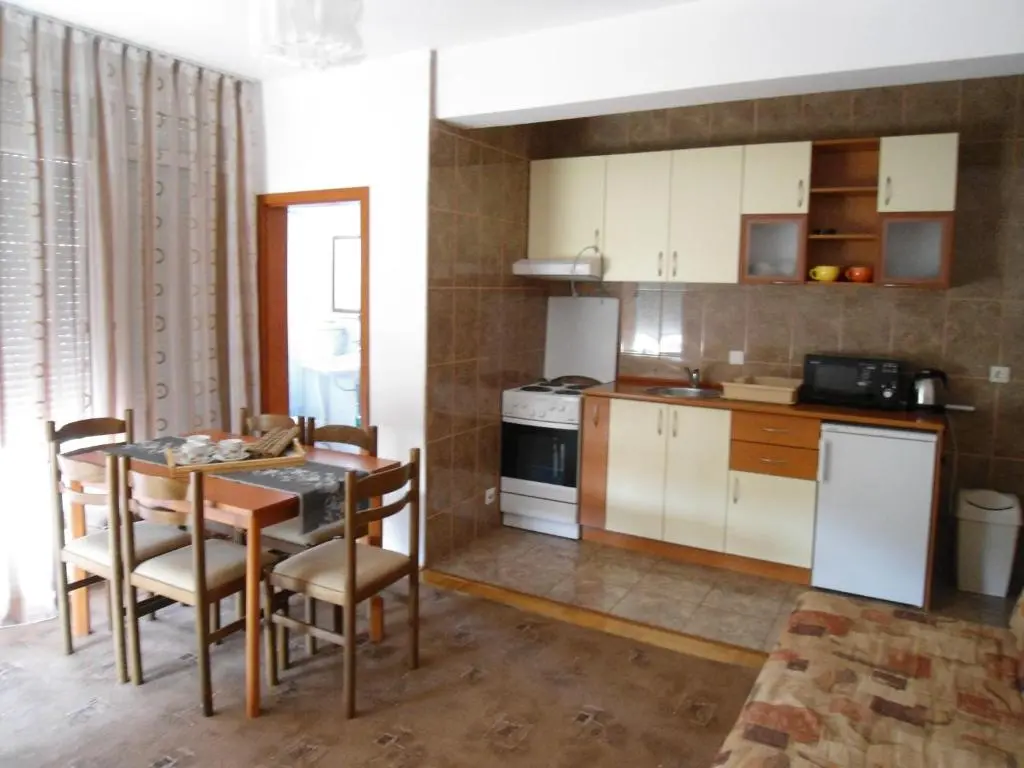 img_id_2221866.webp