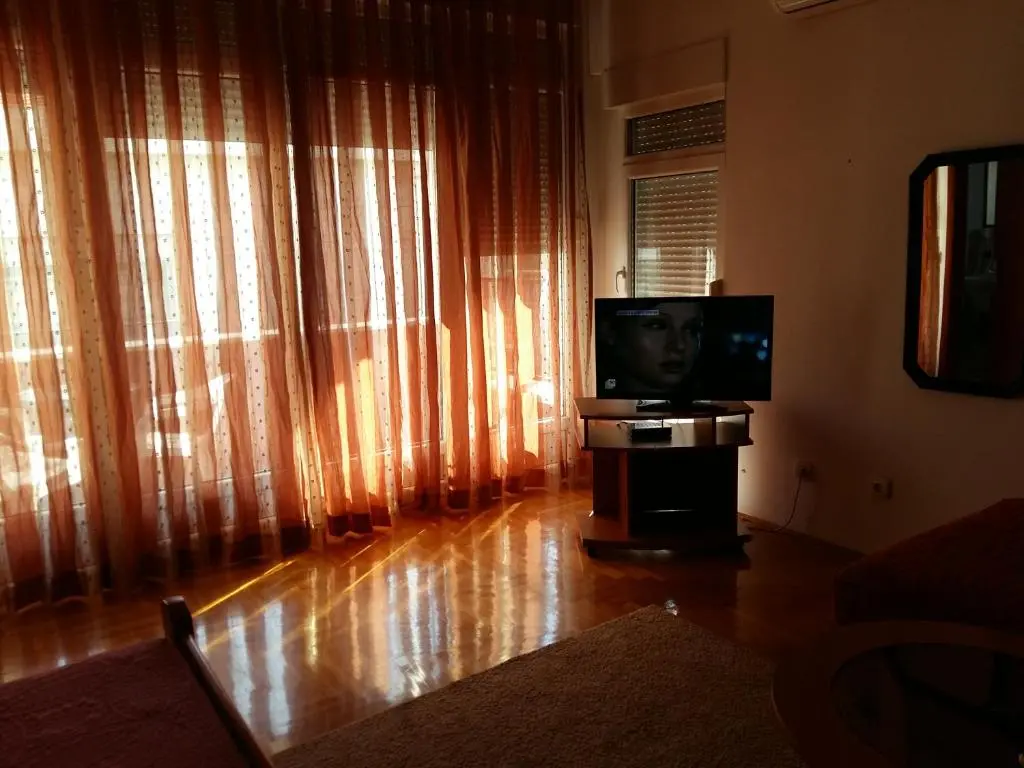 img_id_2221893.webp