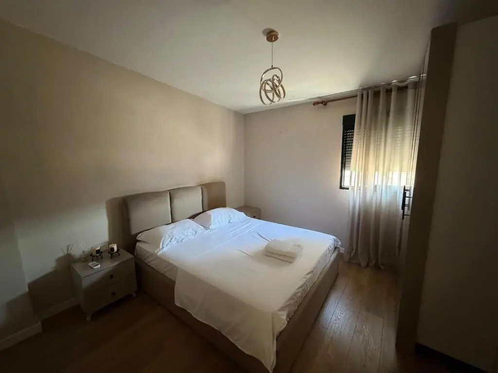 img_id_1202410.webp