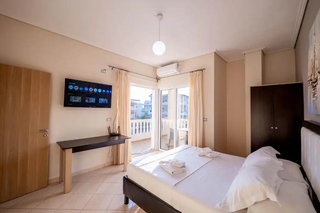 Two-Bedroom Apartment with City View image 8