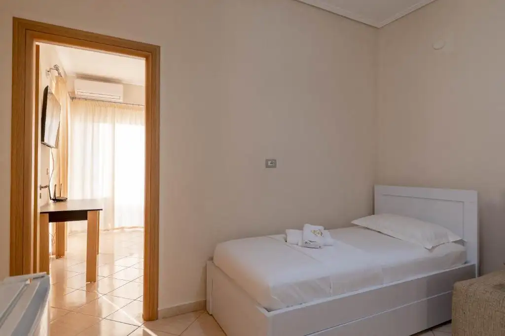 Two-Bedroom Apartment with City View image 16