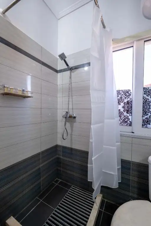 Two-Bedroom Apartment with City View image 4