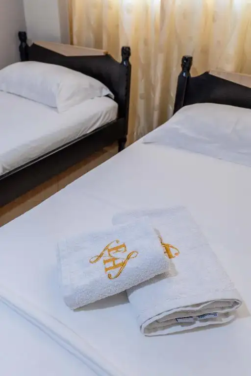 Studio with Balcony image 10