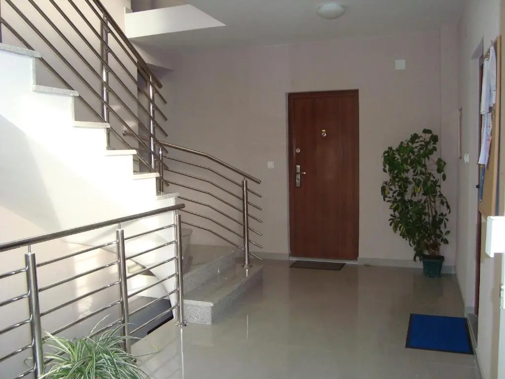 img_id_2214744.webp