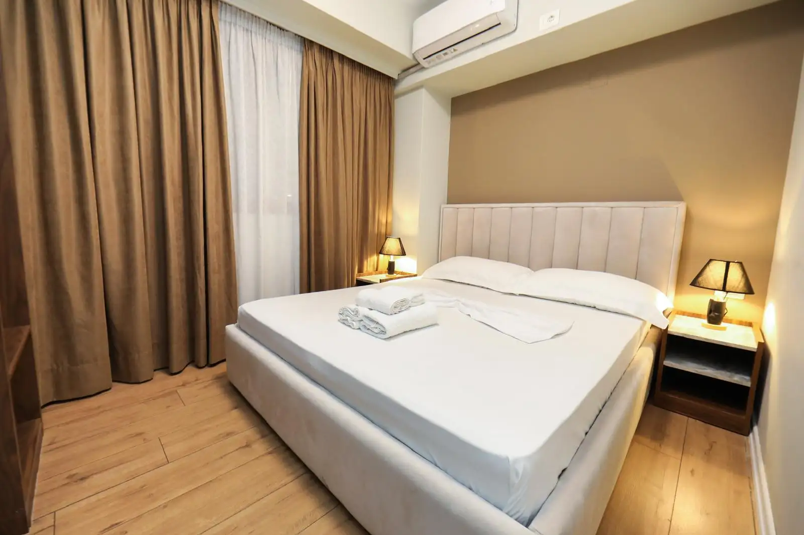 Double Room image 17