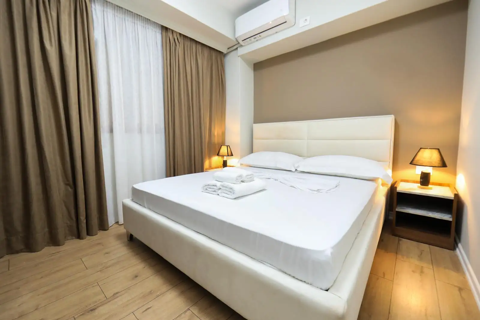 Double Room image 16