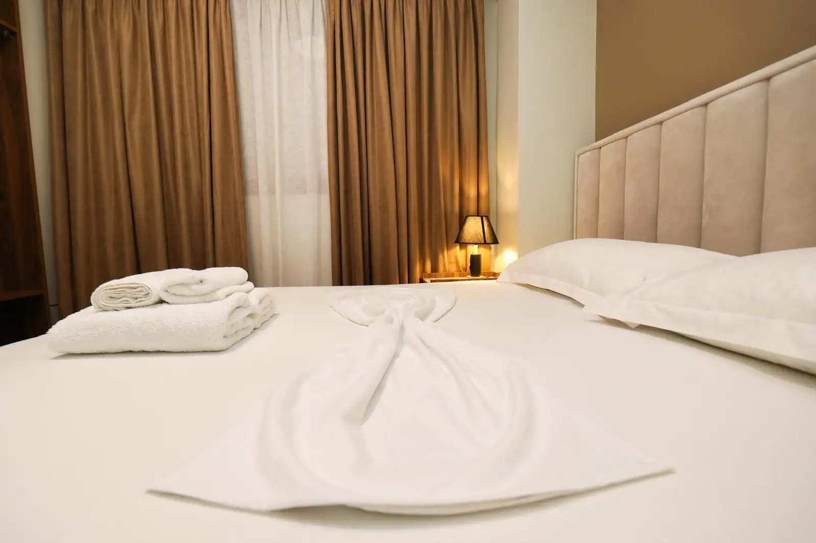 Double Room image 13