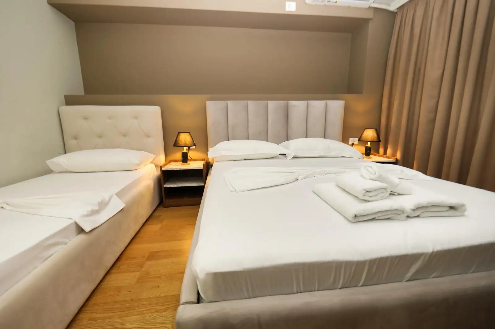 Standard Triple Room image 6