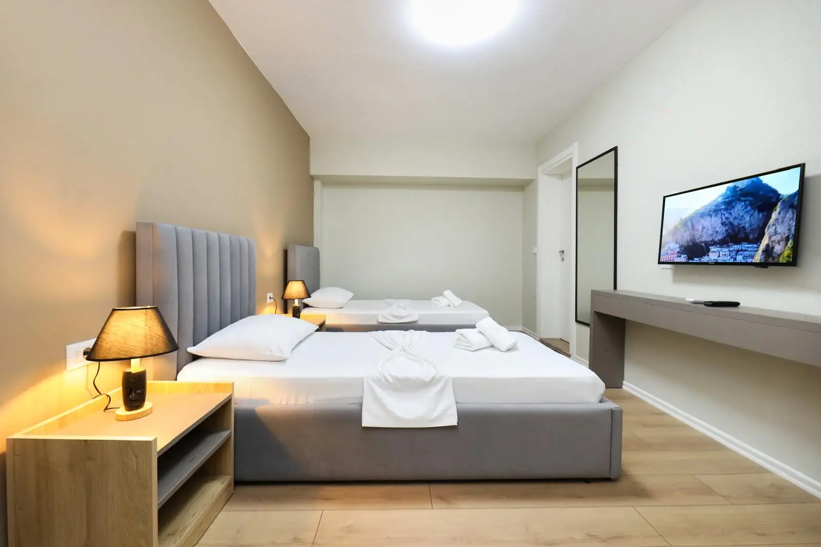 Double Room image 18