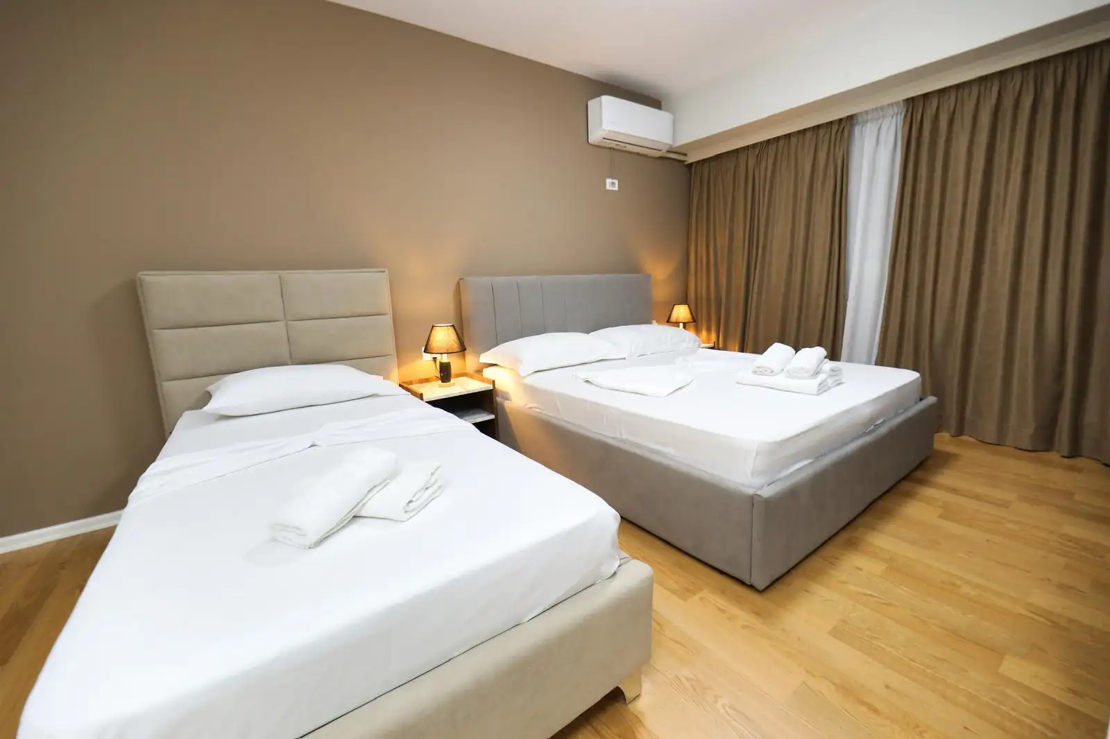 Deluxe Family Room image 15