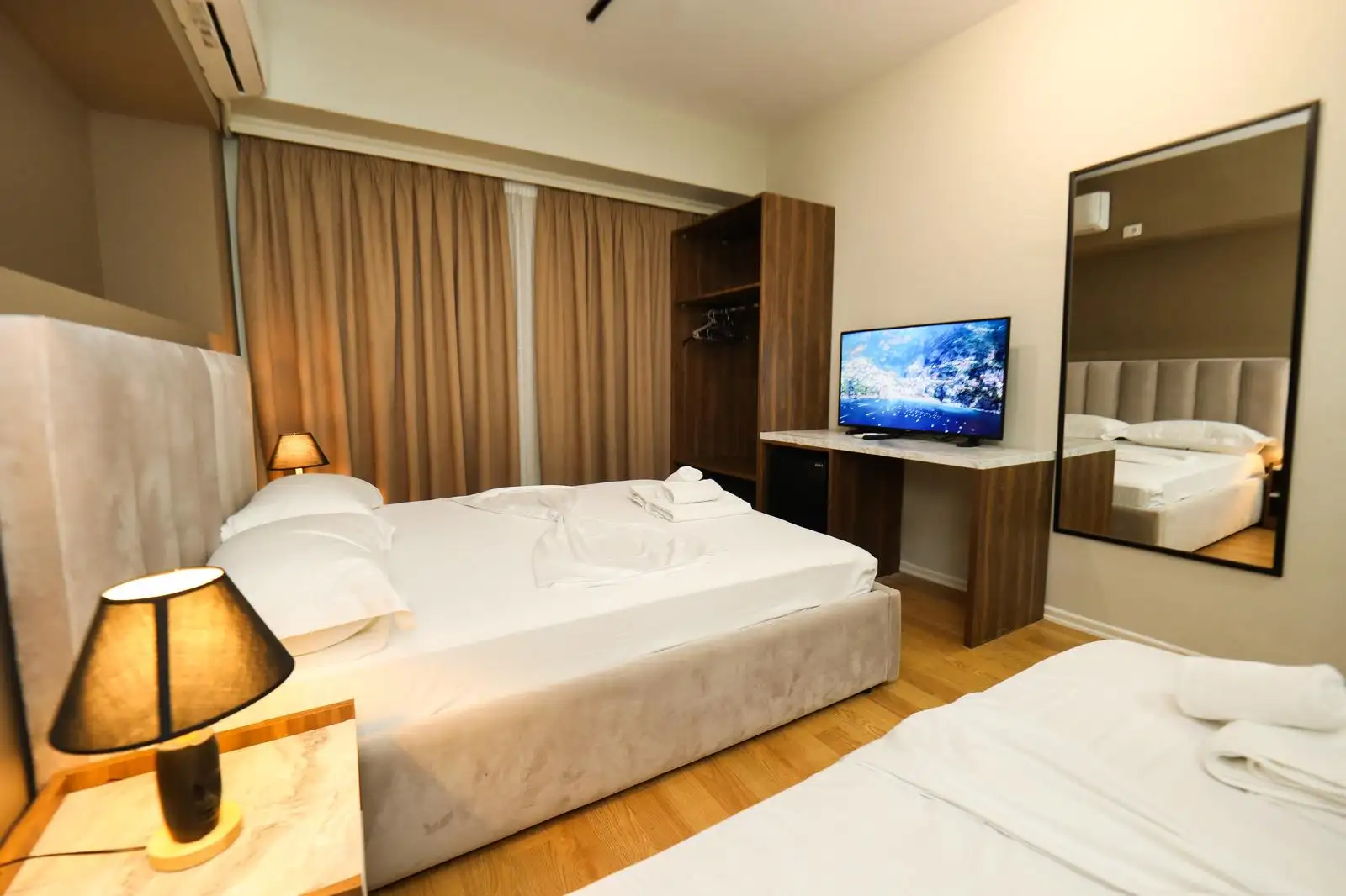 Standard Triple Room image 7