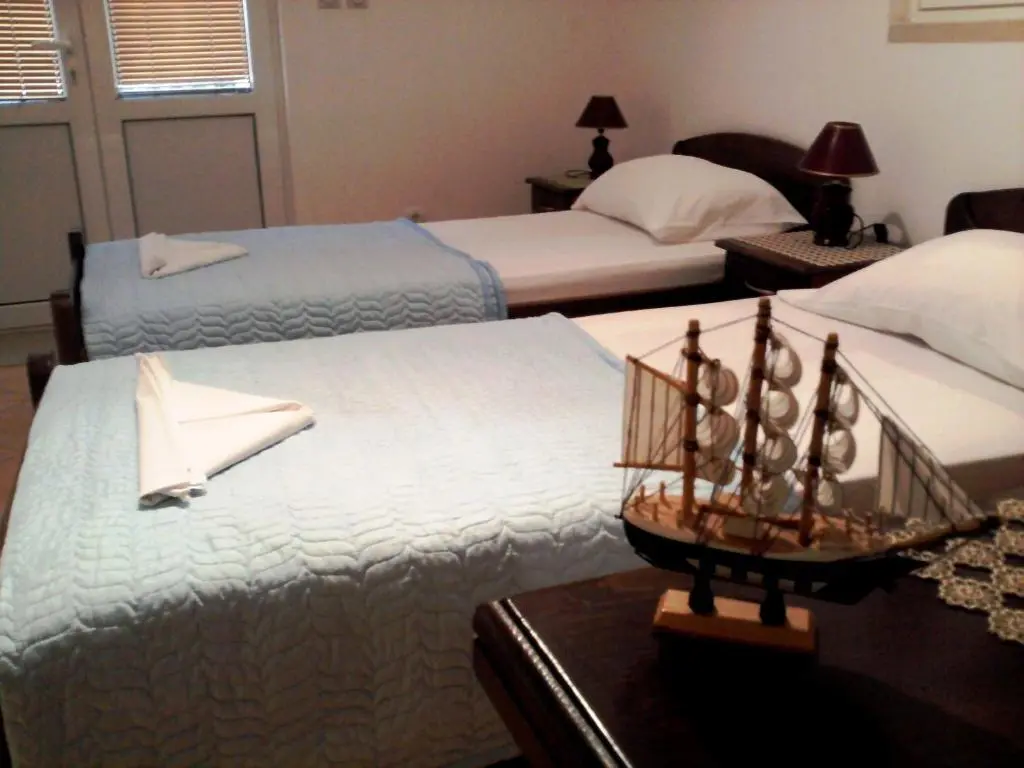 img_id_2211356.webp