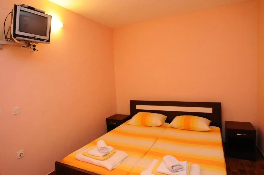 img_id_2211269.webp