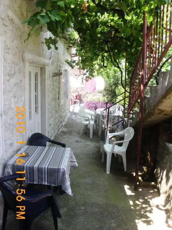img_id_2211107.webp