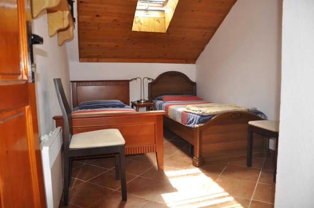 img_id_2210448.webp