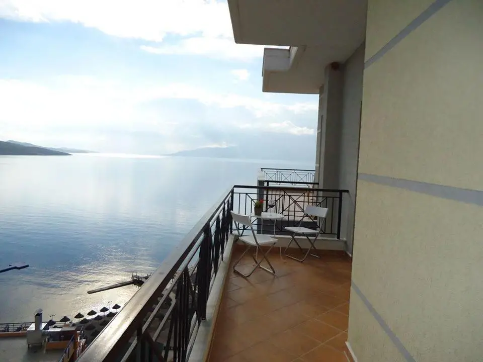img_id_1645041.webp