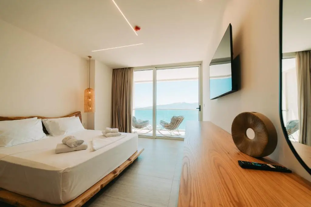 img_id_1006649.webp