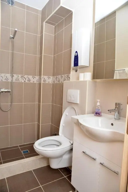 img_id_2210354.webp