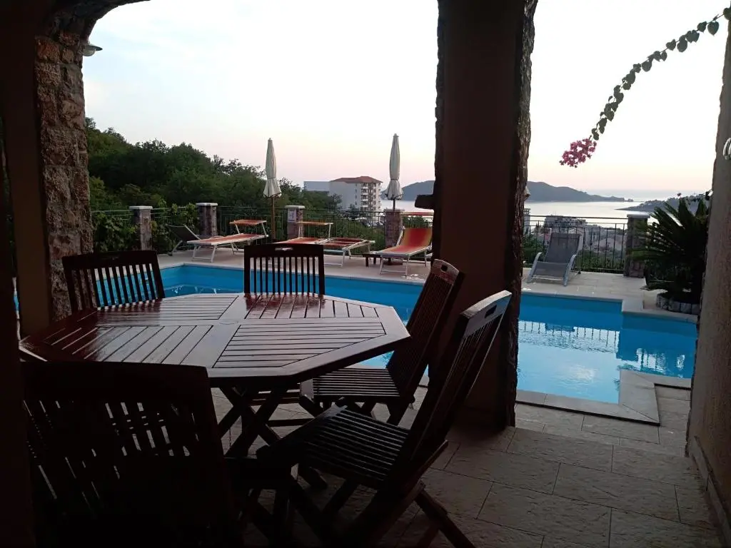 img_id_2209362.webp
