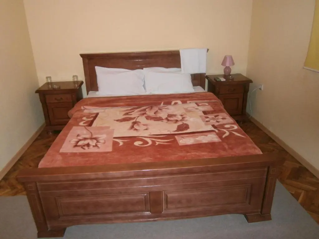 img_id_2208664.webp