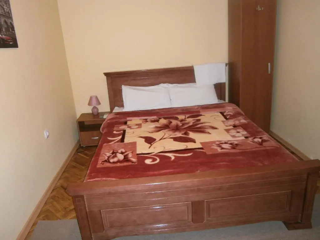 img_id_2208683.webp