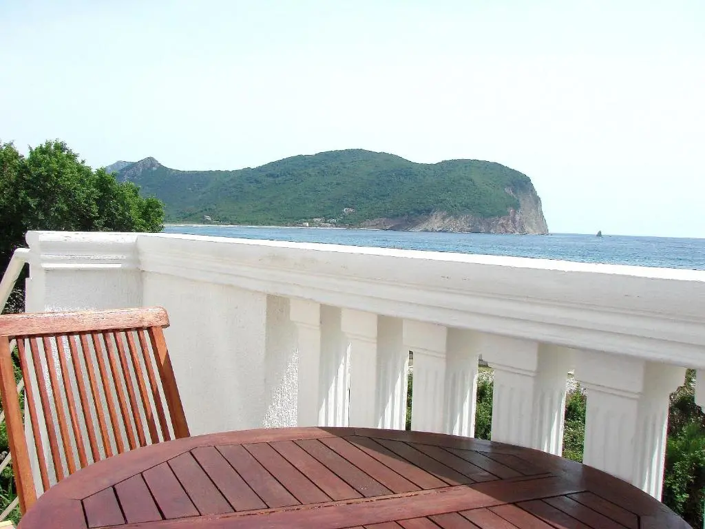 img_id_2208542.webp