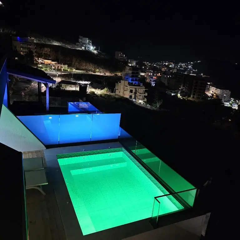 img_id_884912.webp