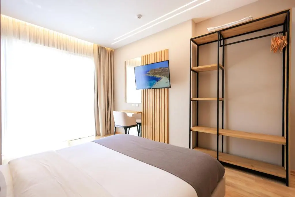 img_id_893722.webp