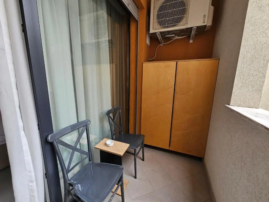 img_id_903305.webp