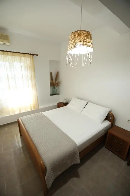 img_id_898612.webp
