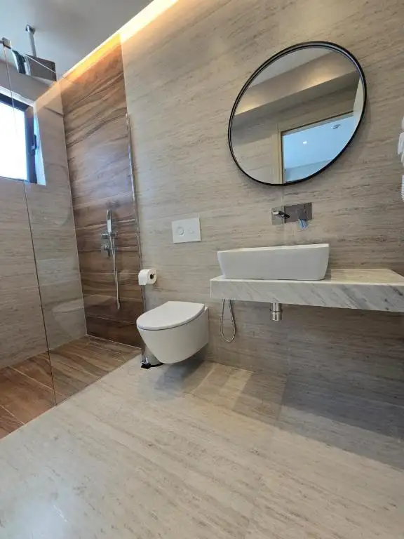 Triple Room with Sea View image 8