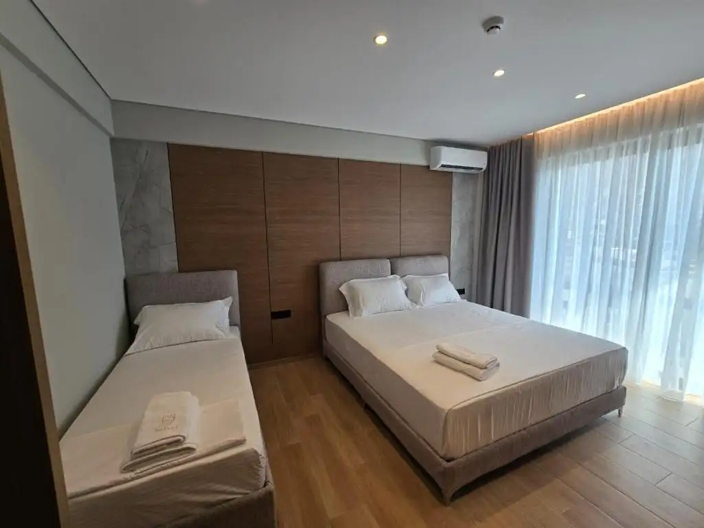Triple Room with Sea View image 7
